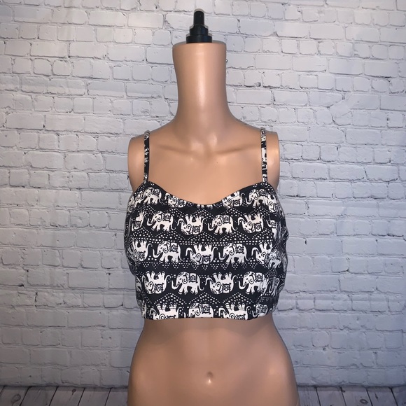 Forever 21 Tops - Forever 21 Black & White Elephant Crop top size XL